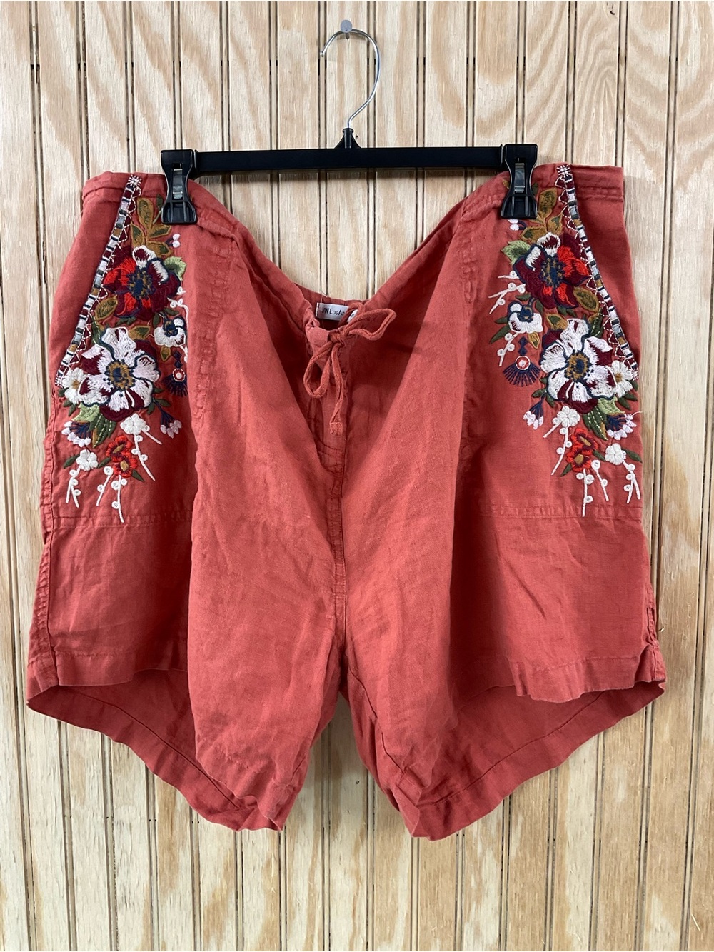 Johnny Was Coral Embroidered Linen-Blend Drawstring Shorts - Picture 5 of 7